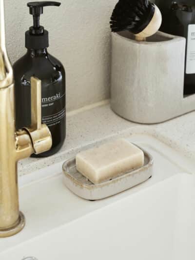 Datura soap dish, Shellish grey