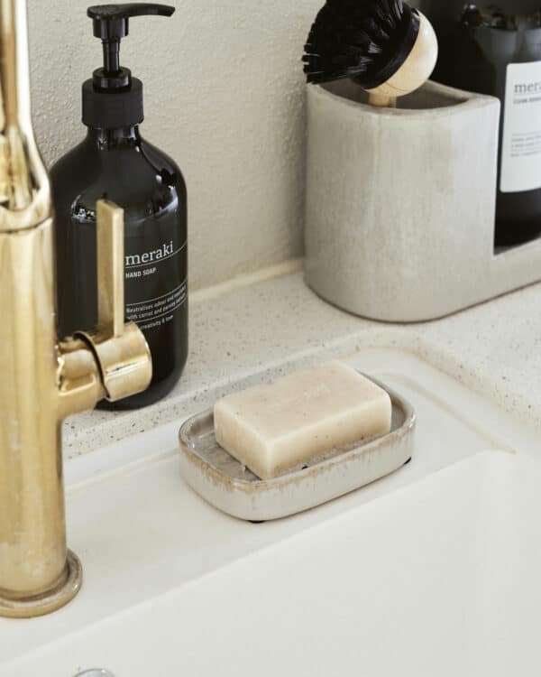 Datura soap dish, Shellish grey
