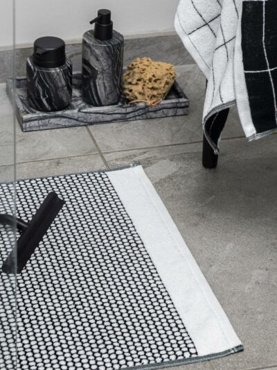 Grid bath mat 50x80cm Black/Off-White