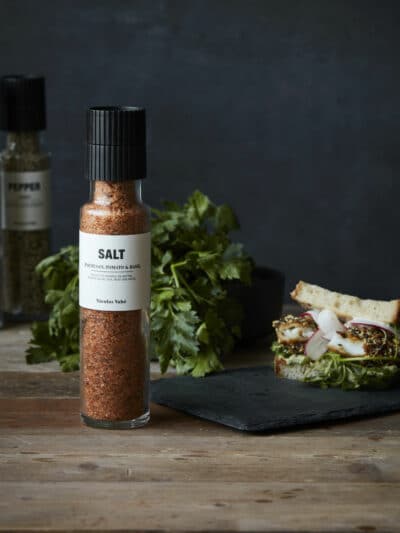 Salt, Parmesan, tomat og basilikum
