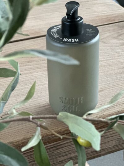 Hand & Bodywash 400ml Amber & Freesia