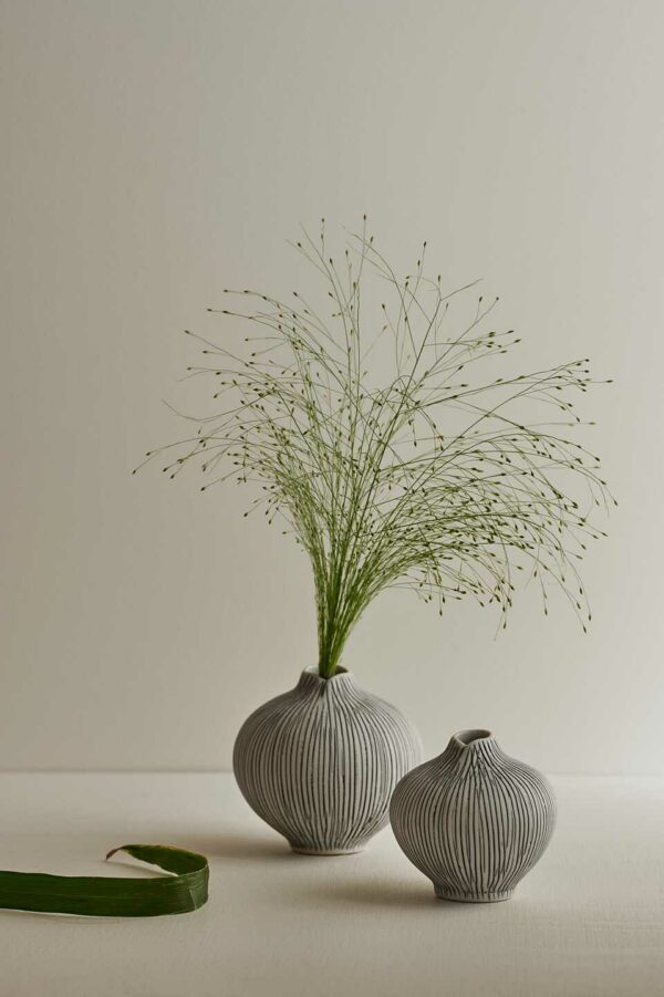 Line vase medium - Grå